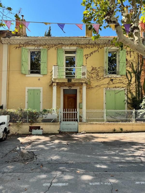 Maison - 145 m² - 8 pièces