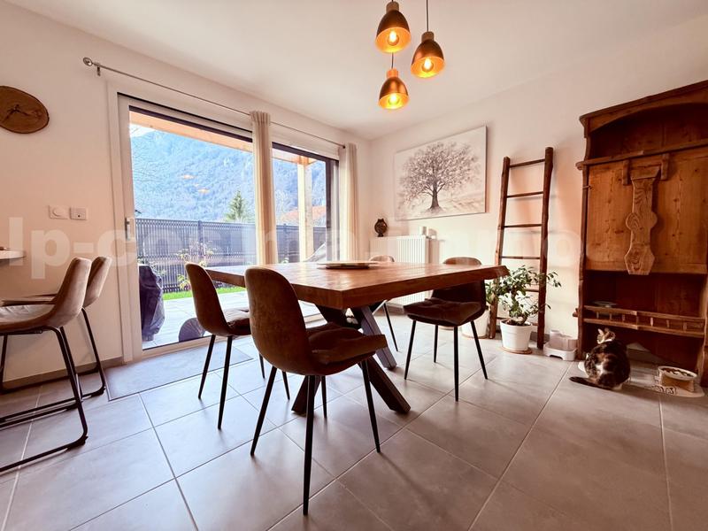 Maison jumelée - 91 m² - 4 pièces