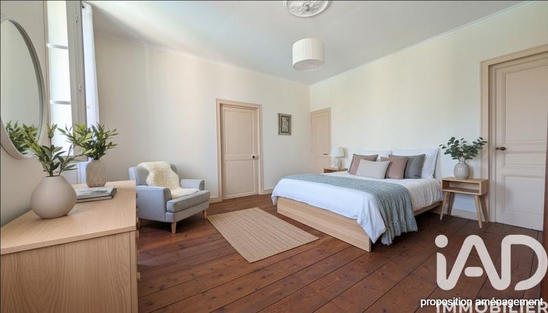 Maison - 250 m² - 9 pièces