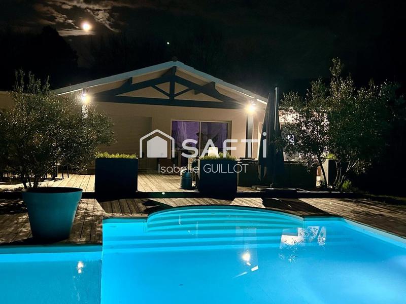 Maison - 240 m² - 9 pièces