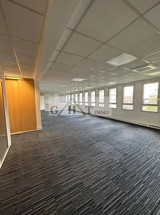 Bureau - 310 m²