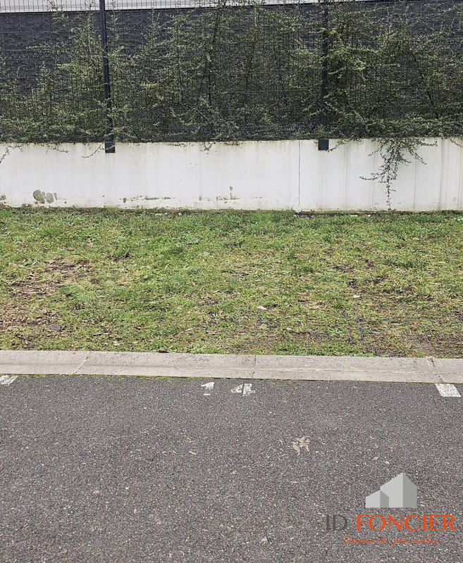 Parking / Garage - 13 m²