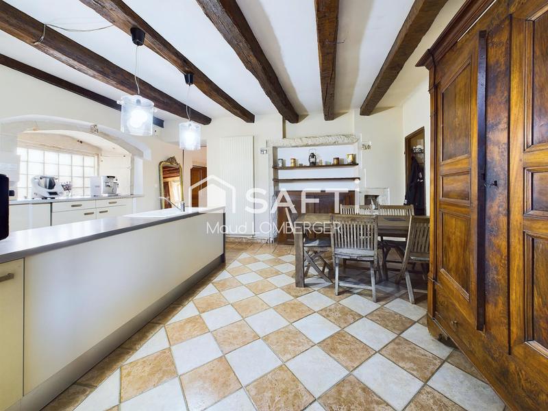 Maison - 159 m² - 8 pièces