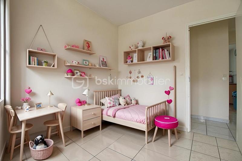 Maison - 172 m² - 10 pièces