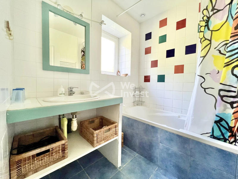 Maison - 243 m² - 8 pièces