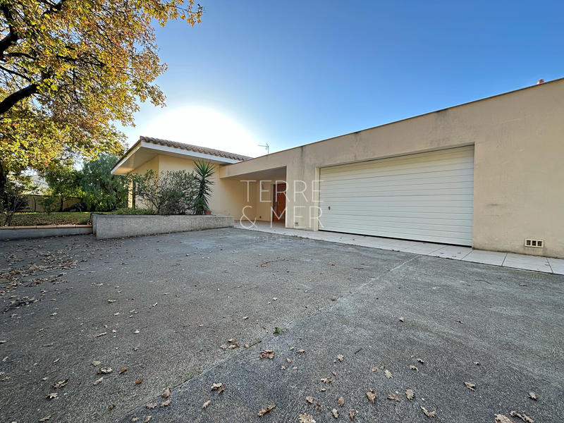 Maison - 180 m² - 6 pièces