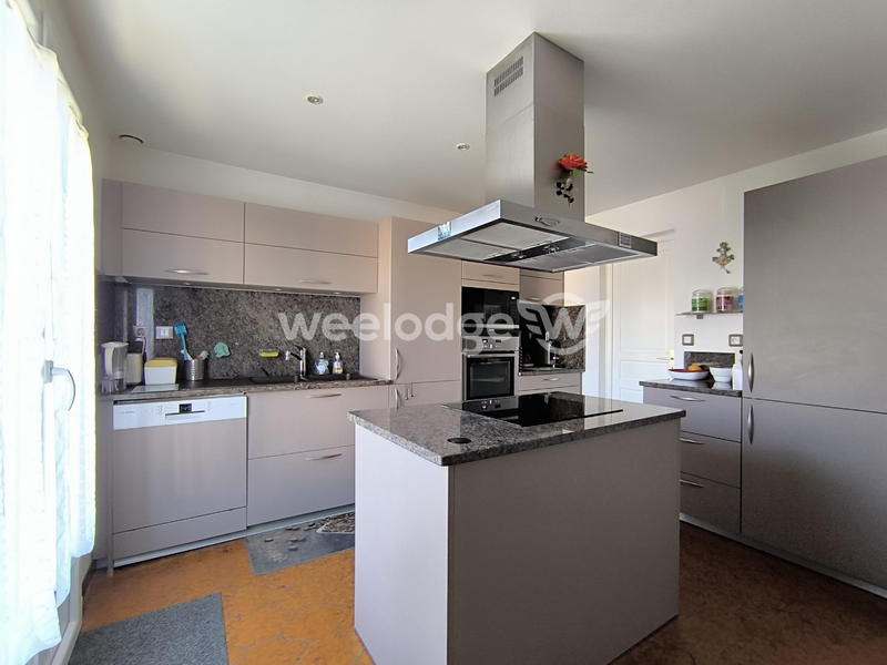 Maison - 161 m² - 8 pièces