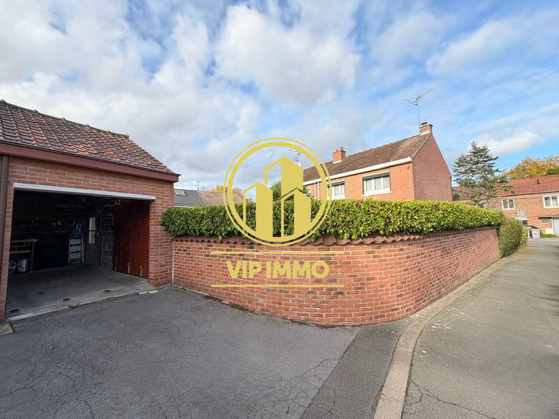 Maison - 83 m² - 4 pièces