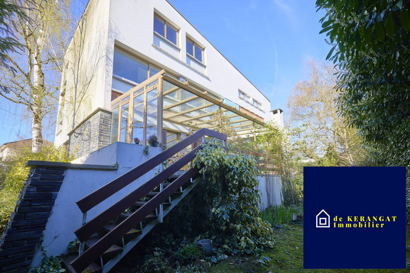 Villa - 323 m² - 9 pièces