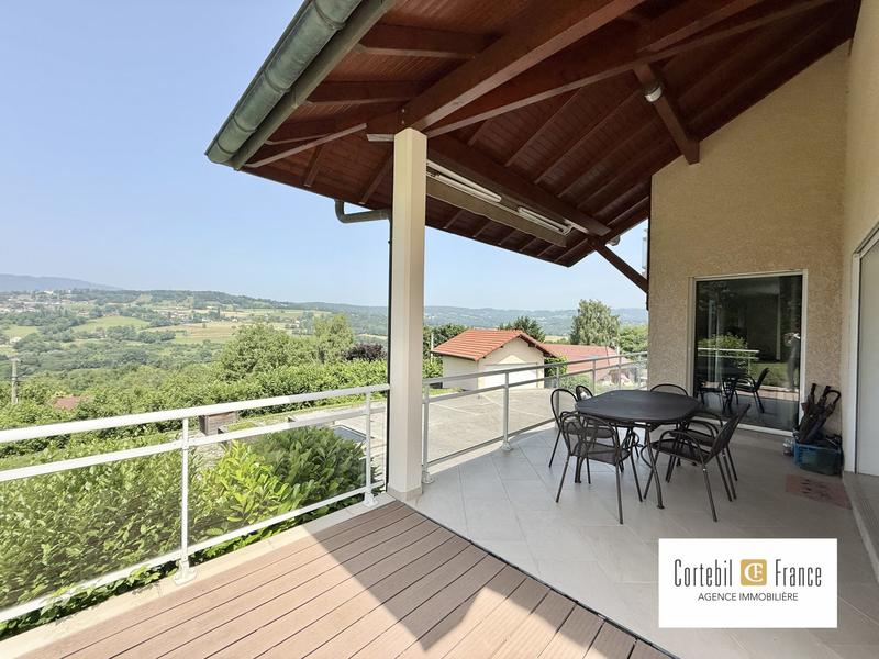 Villa - 217 m² - 7 pièces