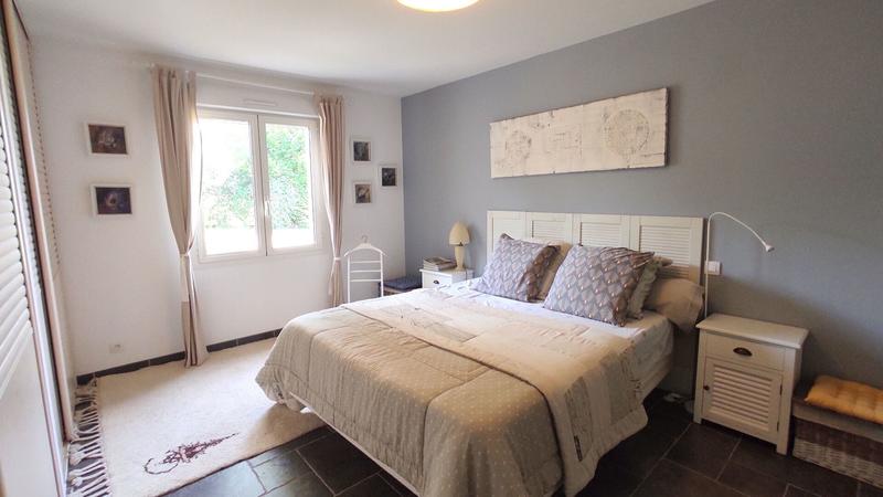 Maison - 242 m² - 7 pièces