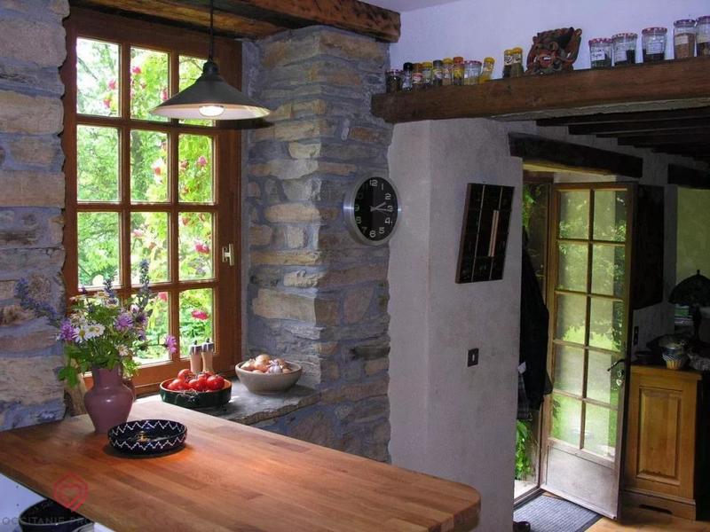 Propriété - 280 m² - 10 pièces