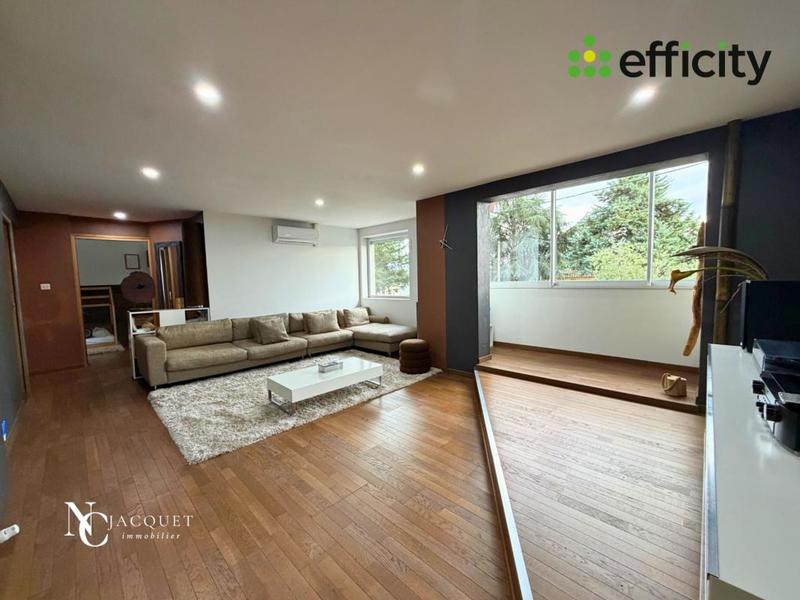 Villa - 200 m² - 8 pièces