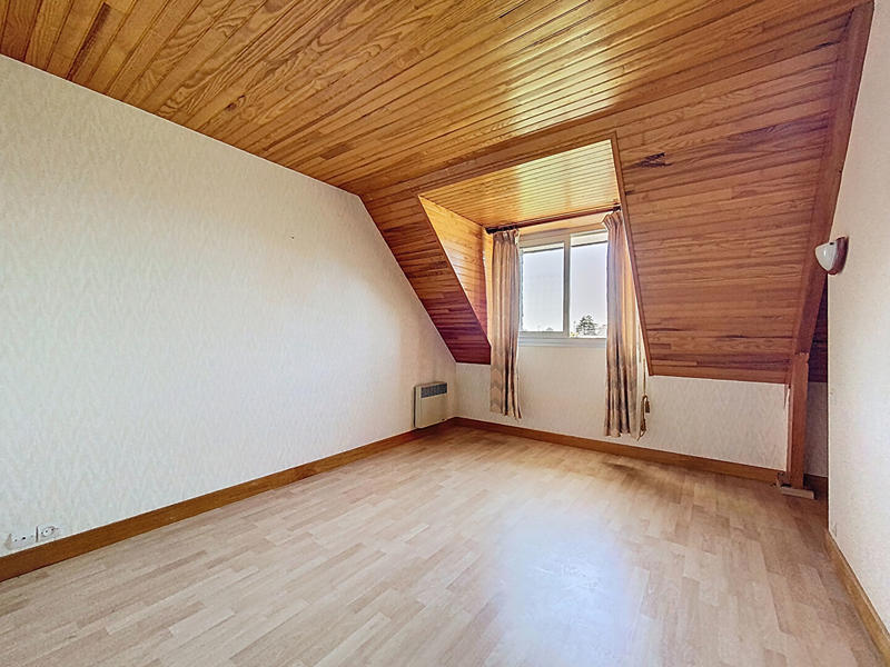 Maison - 143 m² - 5 pièces