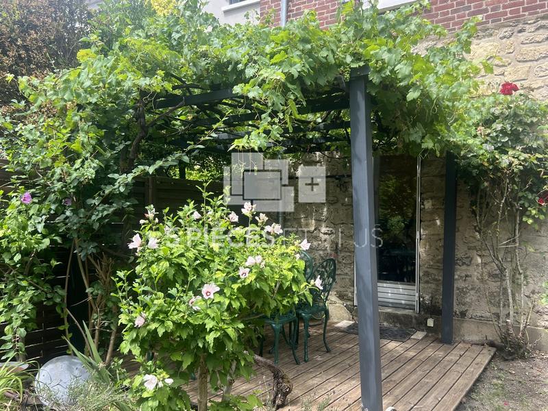 Maison - 200 m² - 7 pièces