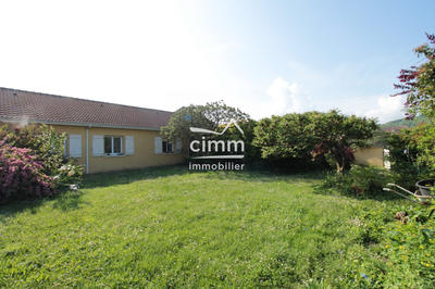 Villa - 100 m² - 5 pièces