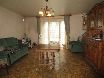 Maison - 90 m² - 4 pièces