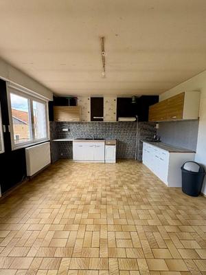 Maison - 137 m² - 6 pièces