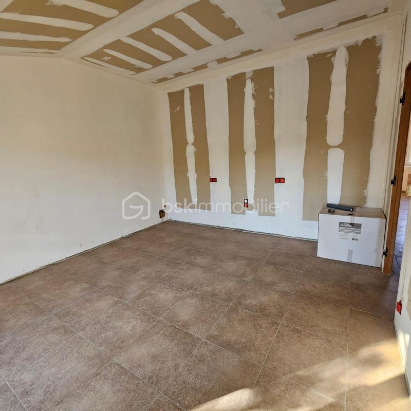 Maison - 300 m² - 9 pièces