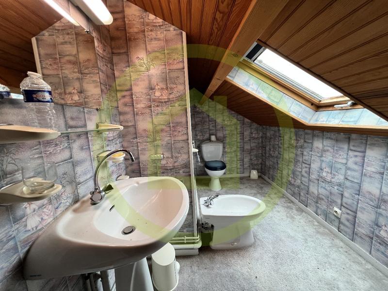 Maison - 99 m² - 5 pièces