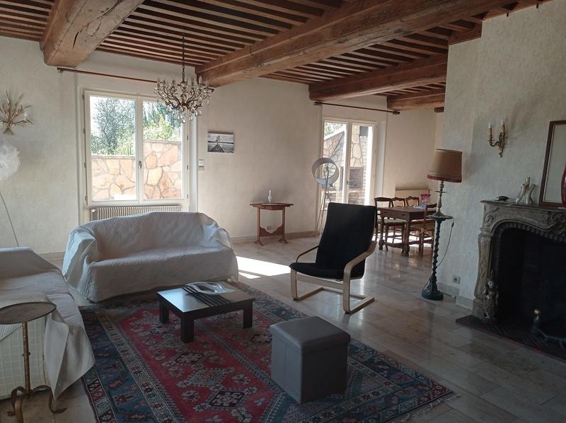 Maison traditionnelle - 228 m² - 7 pièces