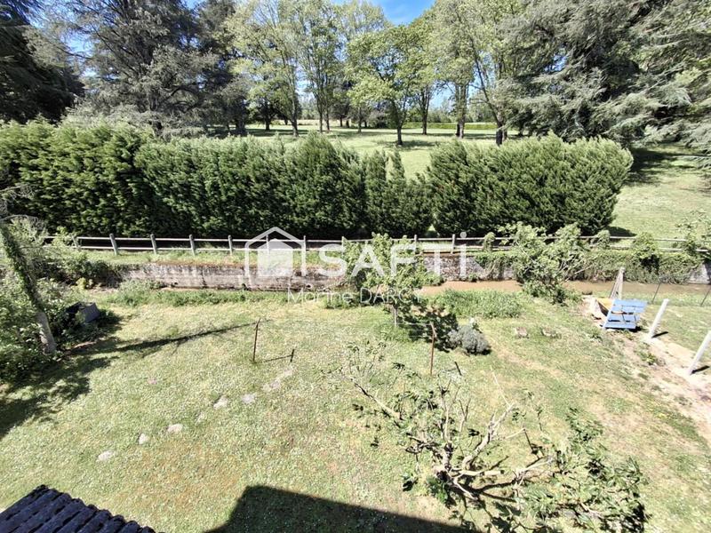 Maison - 219 m² - 6 pièces