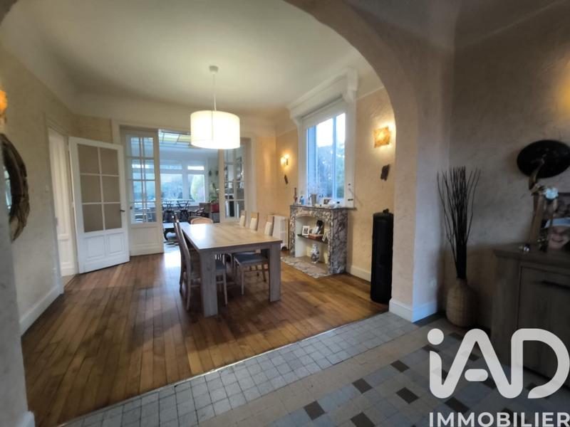 Maison - 287 m² - 12 pièces