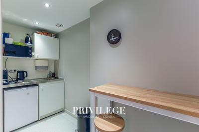 Local commercial - 85 m² - 3 pièces