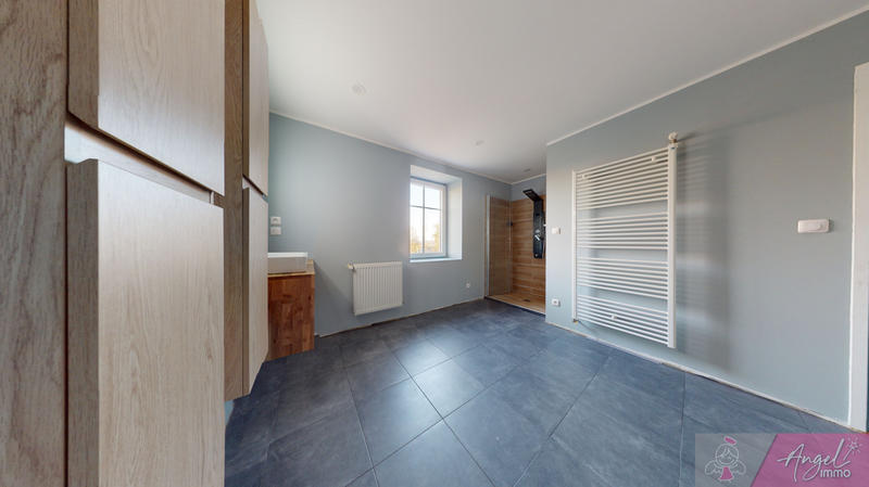 Maison de village - 250 m² - 8 pièces