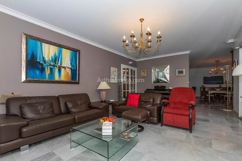 Maison - 176 m² - 6 pièces