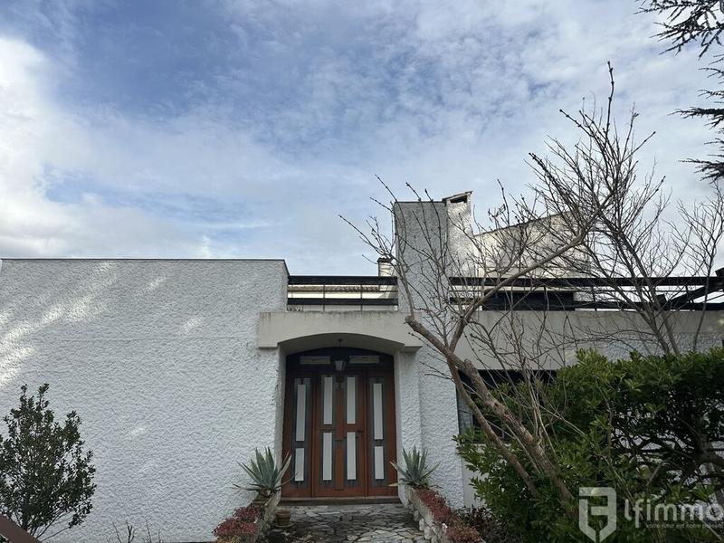 Maison d'architecte - 330 m² - 14 pièces