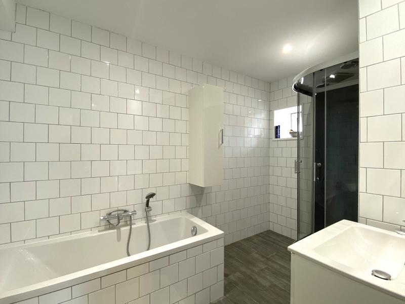 Maison - 175 m² - 10 pièces