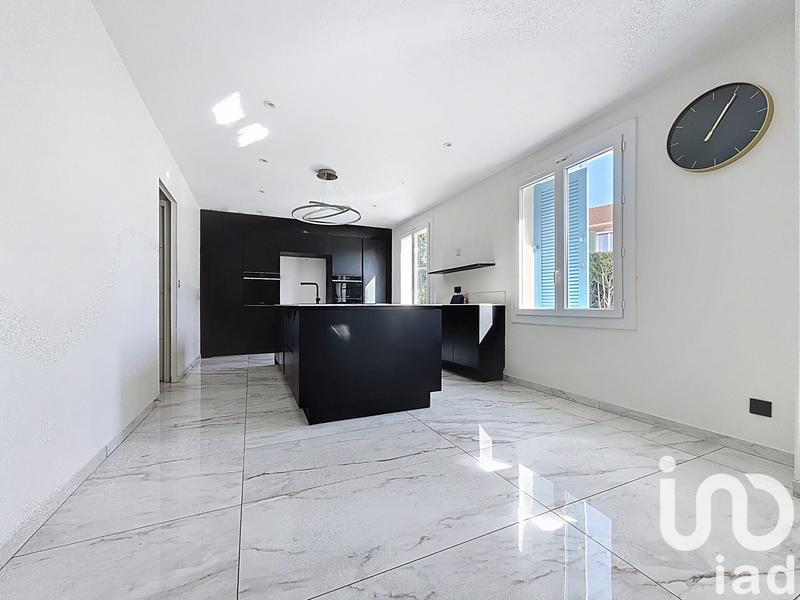 Maison - 141 m² - 6 pièces