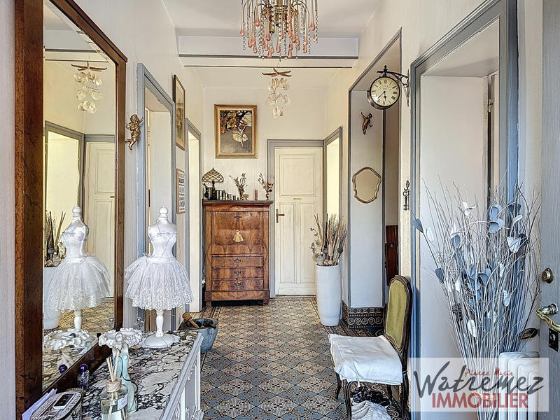 Maison - 282 m² - 11 pièces