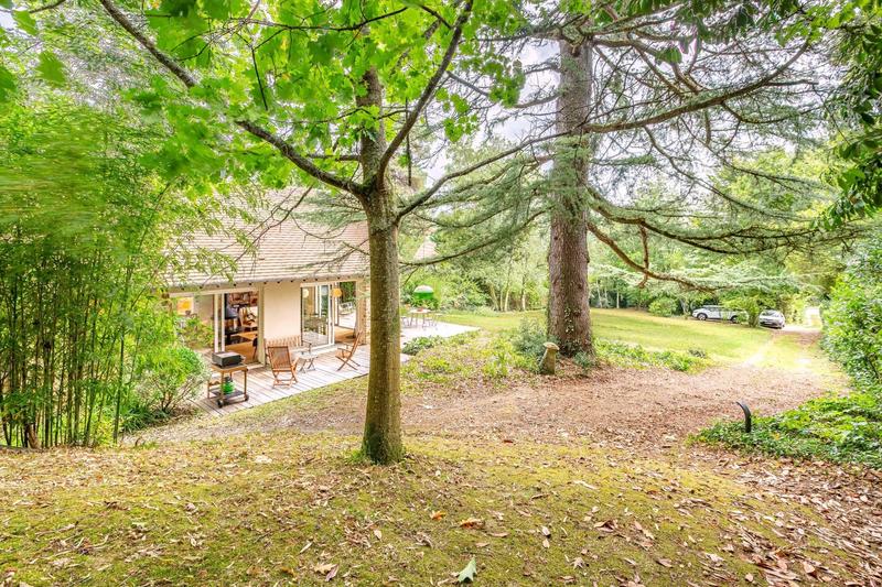 Maison - 230 m² - 6 pièces