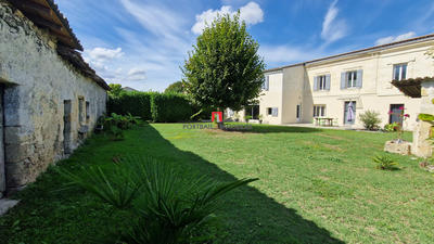 Maison ancienne - 290 m² - 7 pièces