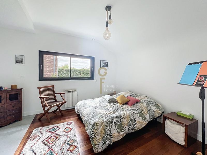 Maison - 245 m² - 9 pièces