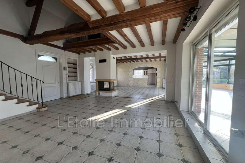 Maison - 211 m² - 7 pièces