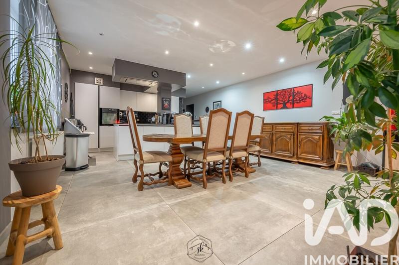 Appartement - 128 m² - 5 pièces