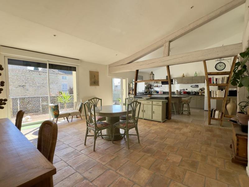 Maison - 174 m² - 6 pièces