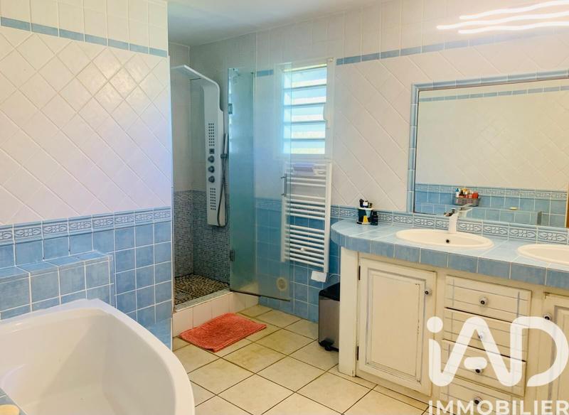 Maison - 136 m² - 5 pièces