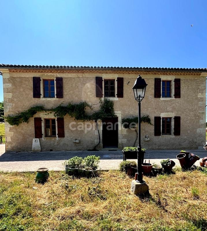 Maison de campagne - 320 m² - 9 pièces