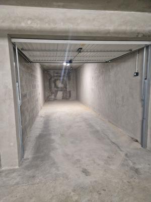 Parking / Garage - 35 m²