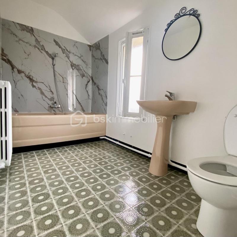 Pavillon - 100 m² - 5 pièces