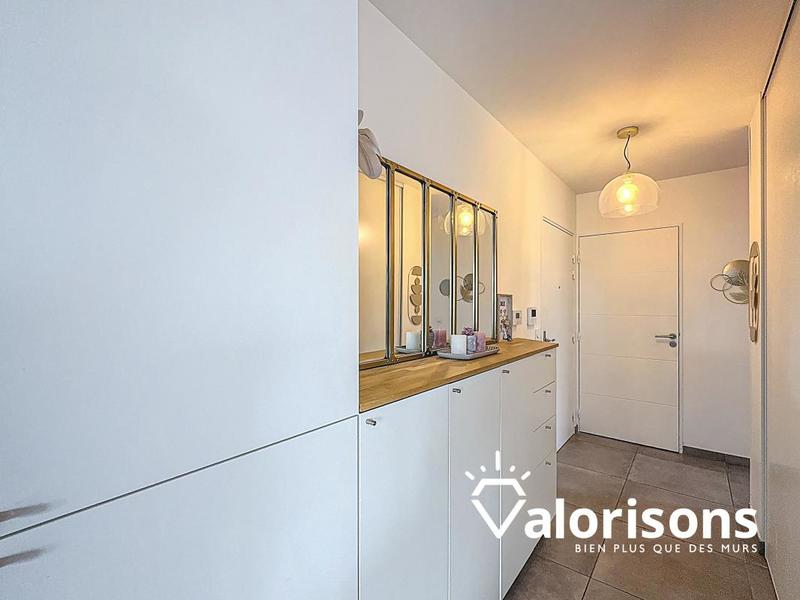 Appartement - 80 m² - 4 pièces