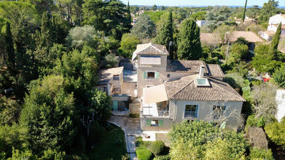 Maison bourgeoise - 318 m² - 11 pièces