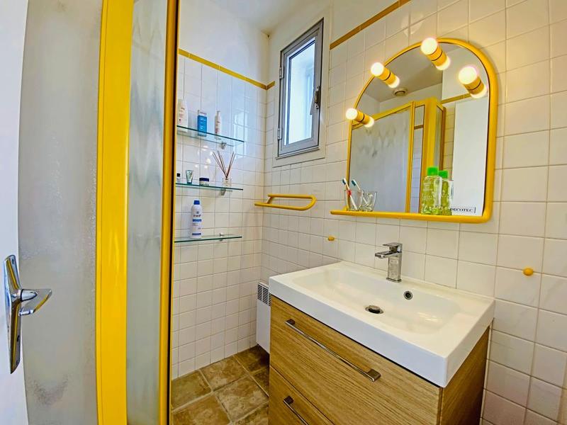 Maison - 230 m² - 8 pièces