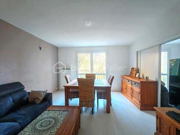 Appartement - 77 m² - 4 pièces