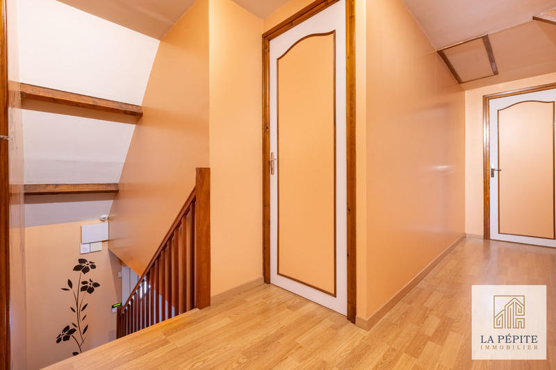 Maison - 96 m² - 5 pièces