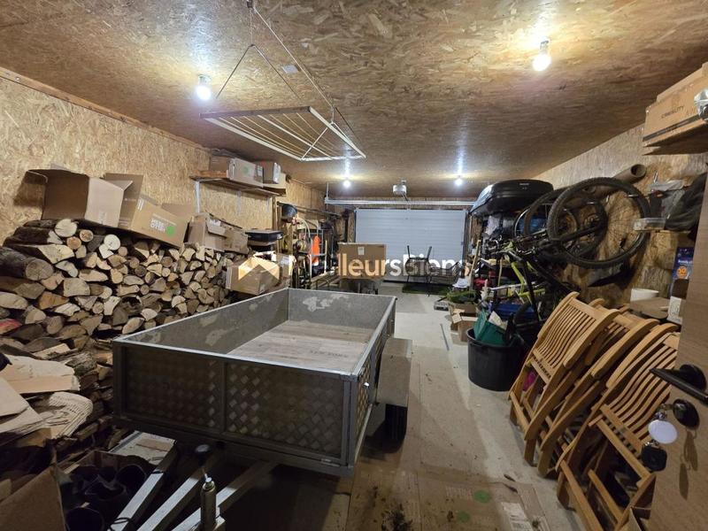 Maison - 228 m² - 8 pièces